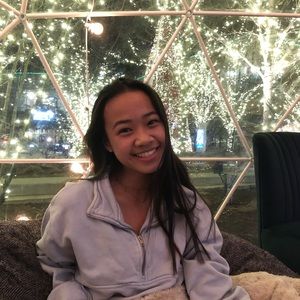 Meet your Posher, Claire